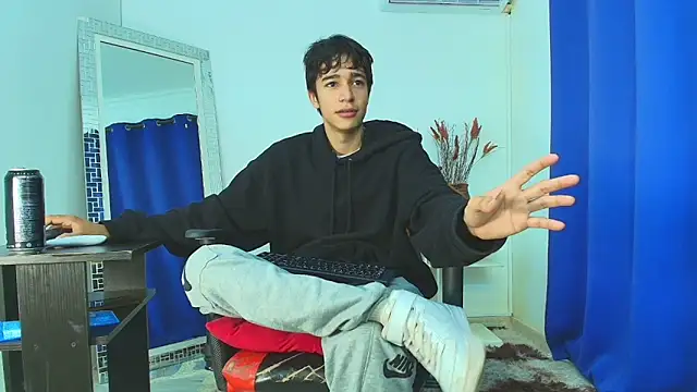 Zacktk7 online show from 02-18-25, 08:14