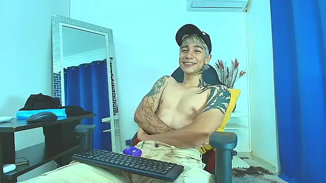 Zacktk7 online show from 02-21-25, 11:32