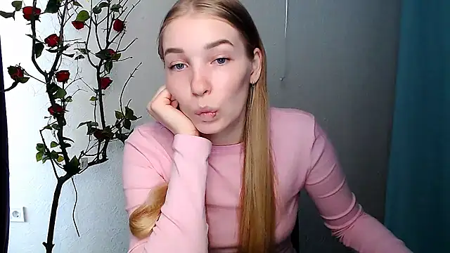 Queen ofLove online show from 04-02-26, 07:39