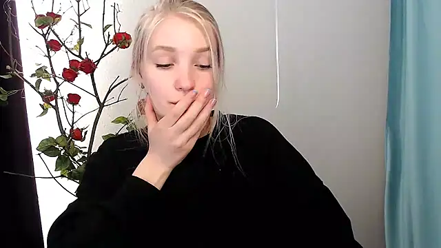 Queen ofLove online show from 04-27-26, 02:26