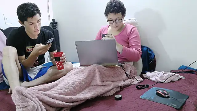 Snapshot of luxandracon23 chatting on 04-14-26, 10:16 luxandracon23 online show from 04-14-26, 10:16