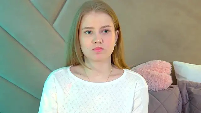 Snapshot of SelinSwarovski chatting on 03-08-26, 03:38 SelinSwarovski online show from 03-08-26, 03:38