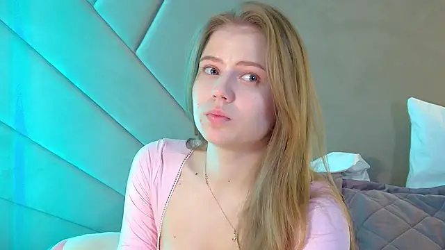 Snapshot of SelinSwarovski chatting on 03-16-26, 03:38 SelinSwarovski online show from 03-16-26, 03:38