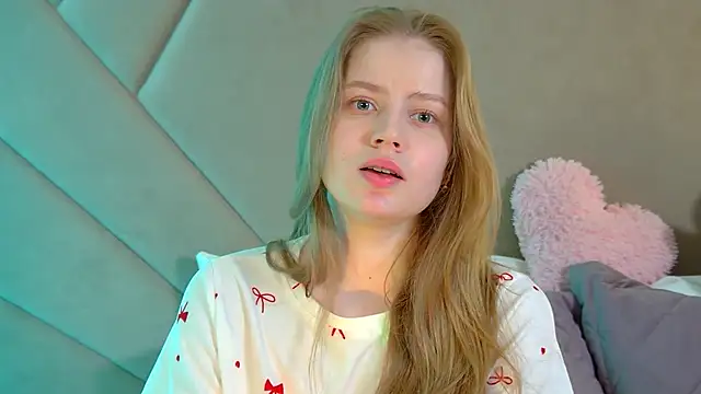 Snapshot of SelinSwarovski chatting on 03-28-26, 04:39 SelinSwarovski online show from 03-28-26, 04:39