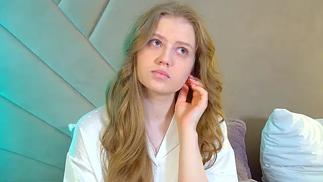 Snapshot of SelinSwarovski chatting on 04-03-26, 04:27 SelinSwarovski online show from 04-03-26, 04:27