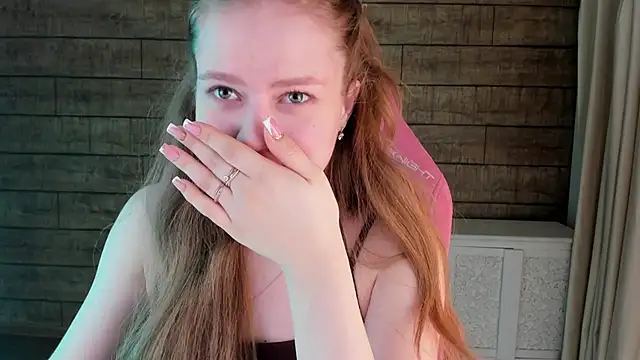 Snapshot of SelinSwarovski chatting on 04-13-26, 03:39 SelinSwarovski online show from 04-13-26, 03:39