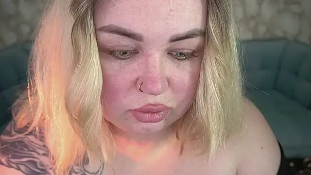 ZaraReignn online show from 04-13-26, 07:52