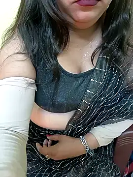 Snapshot of Simran-Kudi chatting on 01-10-25, 04:33 Simran-Kudi online show from 01-10-25, 04:33