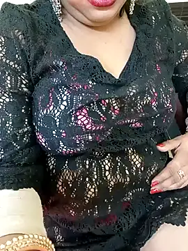 Snapshot of Simran-Kudi chatting on 01-11-25, 08:22 Simran-Kudi online show from 01-11-25, 08:22