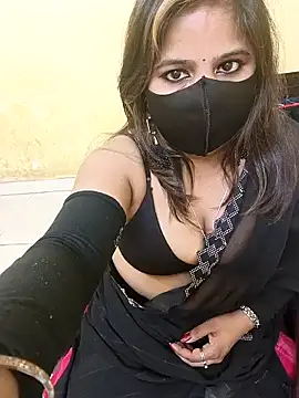 Snapshot of Simran-Kudi chatting on 02-01-25, 11:10 Simran-Kudi online show from 02-01-25, 11:10