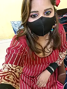 Snapshot of Simran-Kudi chatting on 02-15-25, 03:39 Simran-Kudi online show from 02-15-25, 03:39