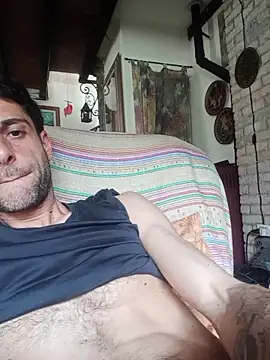 Snapshot of MrTamburine22 chatting on 04-14-26, 11:49 MrTamburine22 online show from 04-14-26, 11:49