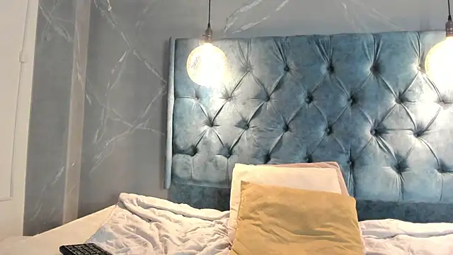 Snapshot of Nataliestark chatting on 12-16-24, 04:27 Nataliestark online show from 12-16-24, 04:27