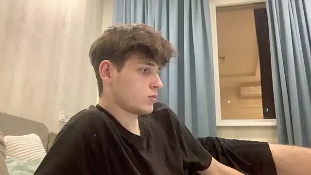 cutie guys online show from 12-06-24, 04:06