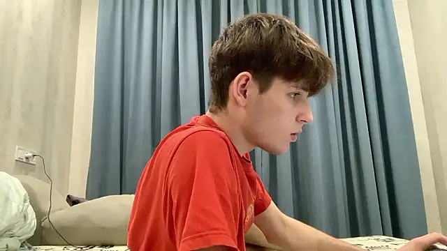 cutie guys online show from 12-08-24, 04:39