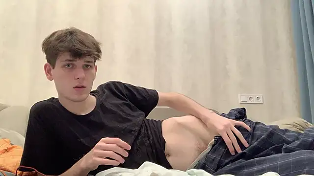 cutie guys online show from 12-15-24, 06:37