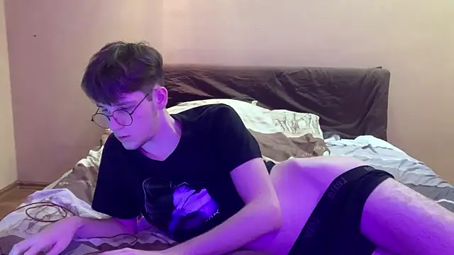 cutie guys online show from 01-18-25, 03:49