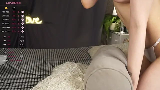 Snapshot of DorisHalsted chatting on 12-10-24, 02:16 DorisHalsted online show from 12-10-24, 02:16