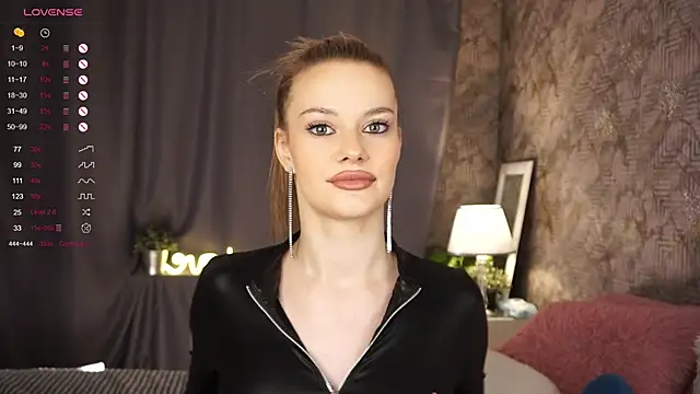 Snapshot of DorisHalsted chatting on 12-11-24, 08:07 DorisHalsted online show from 12-11-24, 08:07