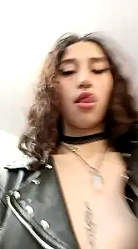 Queenjenn   online show from 01-31-25, 02:58