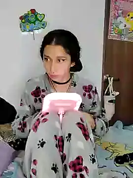 Queenjenn   online show from 05-17-26, 07:50