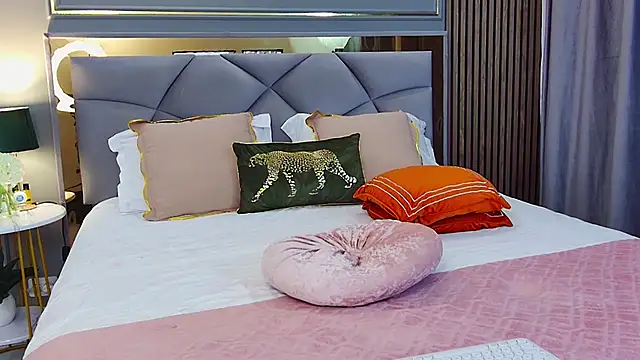 AvaCristal online show from 04-06-26, 07:15