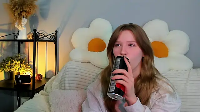 Snapshot of EvaStevs chatting on 02-03-25, 02:34 EvaStevs online show from 02-03-25, 02:34