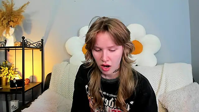 Snapshot of EvaStevs chatting on 02-15-25, 04:03 EvaStevs online show from 02-15-25, 04:03