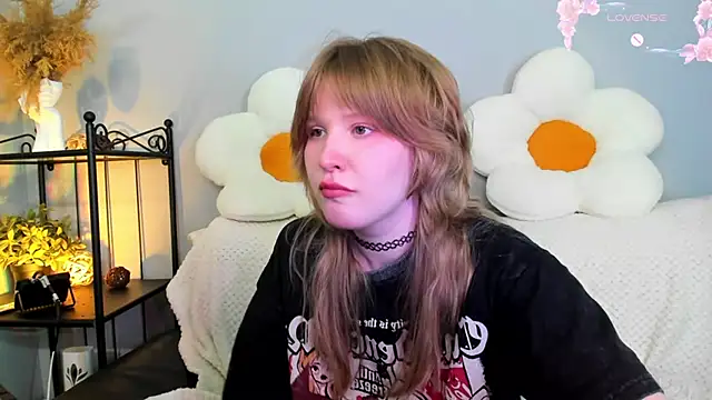 Snapshot of EvaStevs chatting on 02-16-25, 08:22 EvaStevs online show from 02-16-25, 08:22