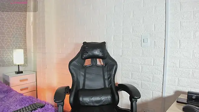 sweet kitty0110 online show from 03-13-26, 08:37