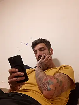 Italian69am online show from 09-28-25, 07:03