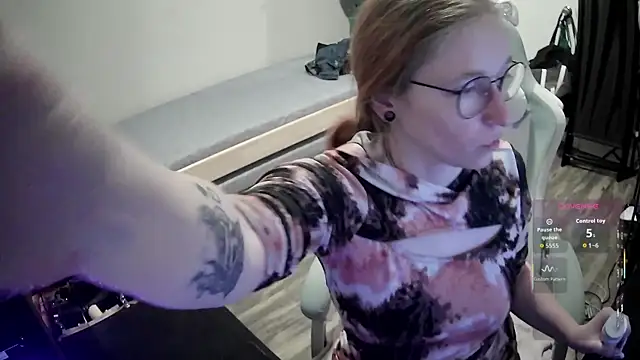 LilyFoxxx online show from 03-23-26, 05:11