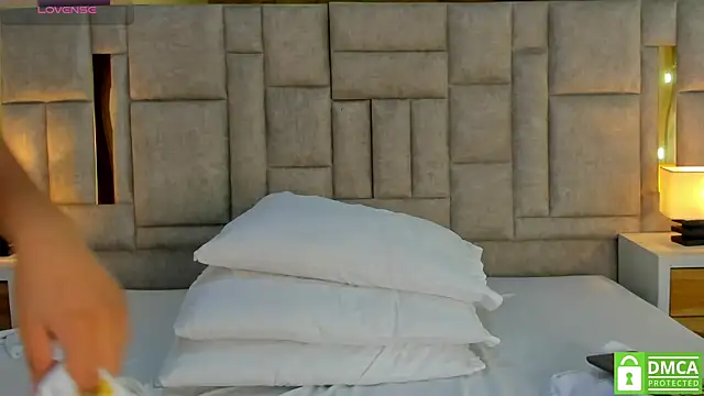 valtira nova online show from 03-29-26, 07:25