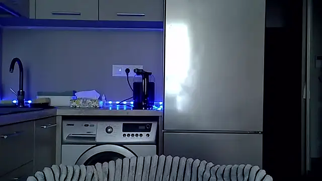 Lucky Anna online show from 04-17-26, 07:55