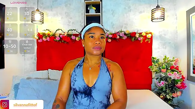 Snapshot of SilvannaFit chatting on 01-14-26, 11:49 SilvannaFit online show from 01-14-26, 11:49
