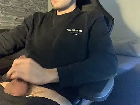 taallguyy 196 online show from 03-08-25, 07:16