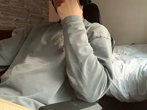 taallguyy 196 online show from 03-20-25, 05:36