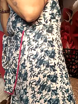 Snapshot of Sneha_gril chatting on 03-10-26, 03:28 Sneha gril online show from 03-10-26, 03:28