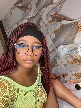 Snapshot of RachellEbony chatting on 04-19-26, 06:10 RachellEbony online show from 04-19-26, 06:10