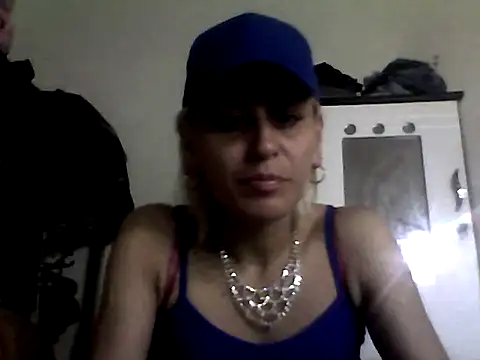 ariana crazzy online show from 02-20-25, 04:39