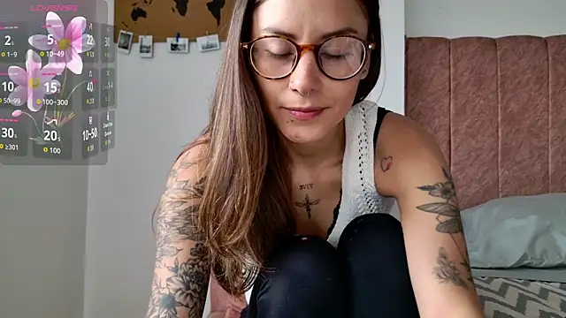 Emmy petit online show from 03-04-26, 05:19