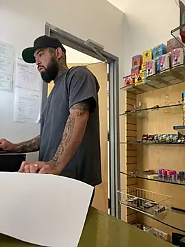 Snapshot of jr91esl chatting on 02-08-25, 05:50 jr91esl online show from 02-08-25, 05:50