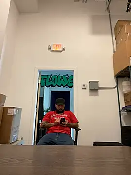 Snapshot of jr91esl chatting on 02-22-25, 02:06 jr91esl online show from 02-22-25, 02:06