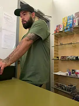 Snapshot of jr91esl chatting on 03-07-25, 01:31 jr91esl online show from 03-07-25, 01:31