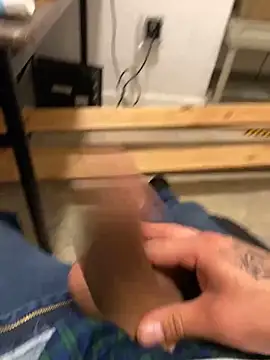 Snapshot of jr91esl chatting on 03-14-25, 06:53 jr91esl online show from 03-14-25, 06:53