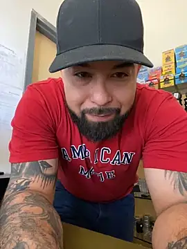 Snapshot of jr91esl chatting on 03-15-25, 10:44 jr91esl online show from 03-15-25, 10:44