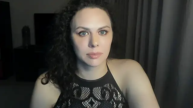 Snapshot of MollyCheiz chatting on 06-22-26, 09:23 MollyCheiz online show from 06-22-26, 09:23