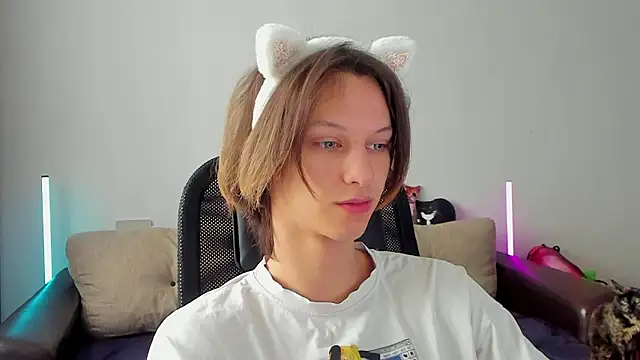 Ostin meow online show from 03-05-26, 04:41