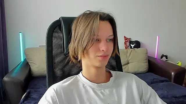 Ostin meow online show from 03-14-26, 06:19