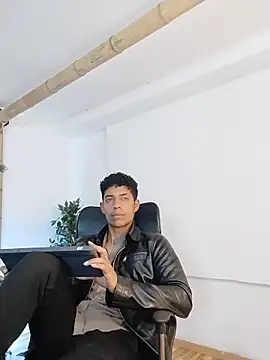 Snapshot of wagz chatting on 10-31-25, 01:12 wagz online show from 10-31-25, 01:12